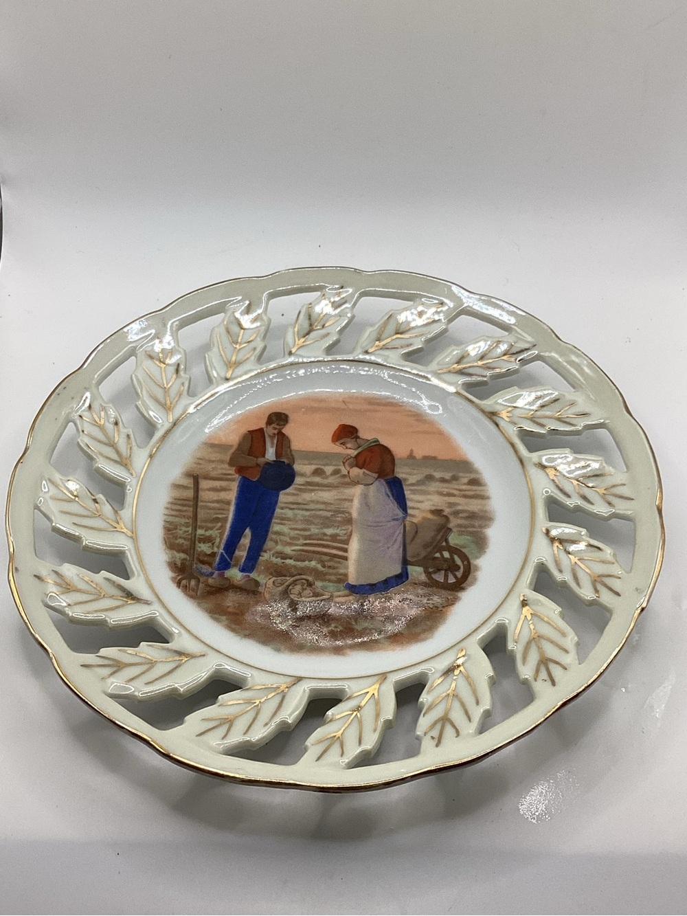 Collector plate depicting Jean-François Millet’s famous painting "The Angelus".